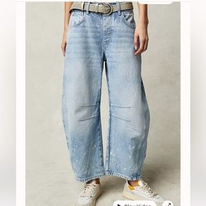 NWT We The Free size 30 Lucky You Mid-Rise Barrel Jeans in Aegean wash.